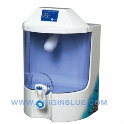 Compact RO system with inbuilt water tank